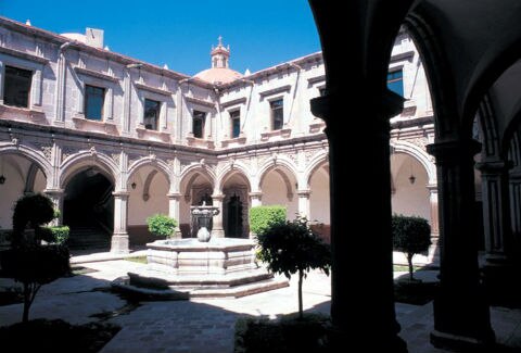 Filosofía abre diplomado en Historia