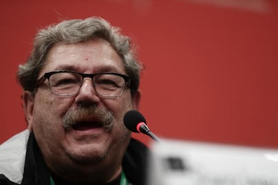 Senado congela la ley Taibo; el autor lamenta sus palabras