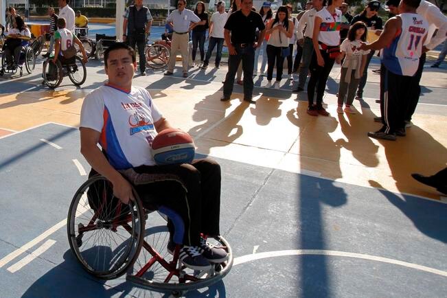 Kuri quiere ser mejor senador que FDS