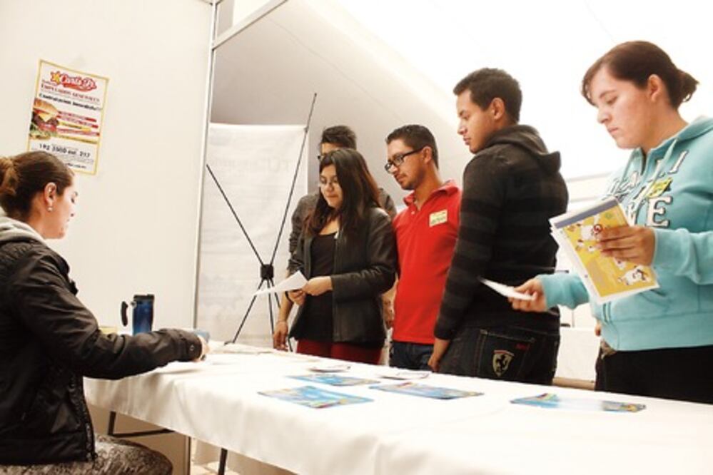 Inauguran en la UAQ Feria del Empleo