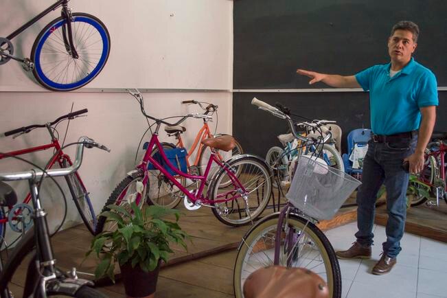 #Historia | “El coche te aísla, la bicicleta te conecta”, señala ciclista