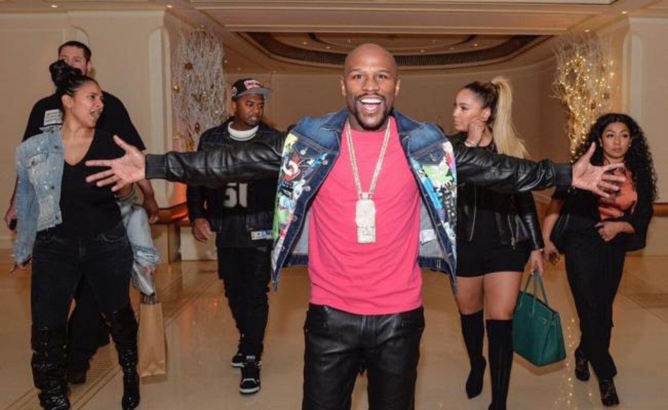 Floyd Mayweather reta a Kobe Bryant