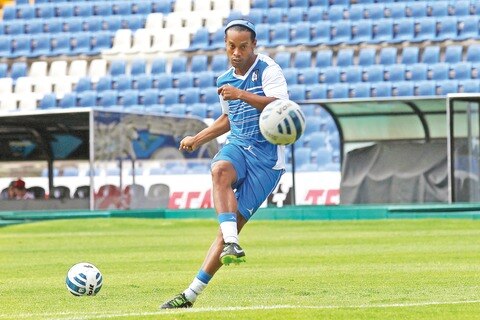 Defienden a Ronaldinho