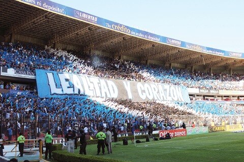 Vendedores, contra cuotas del estadio Corregidora