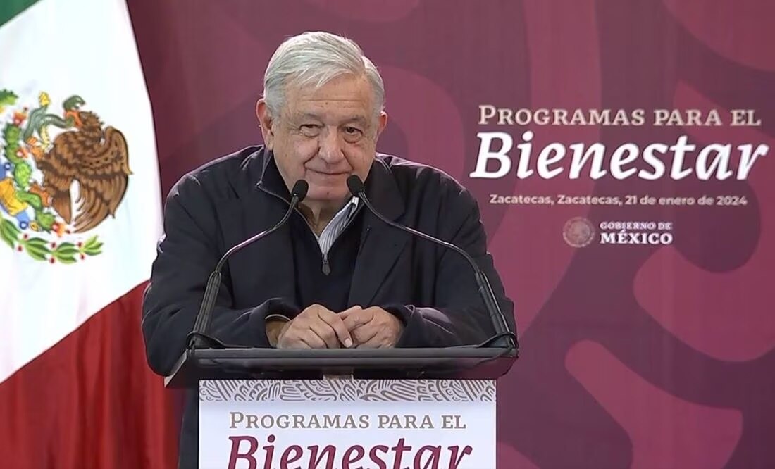 AMLO anuncia que su último libro saldrá en la primera quincena de febrero