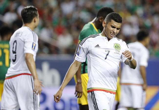 Orbelín Pineda realizó varias funciones durante el partido (JOSÉ MÉNDEZ. EFE)