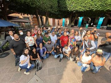 En memoria de periodistas fallecidos; "Llévese la suya" recuerda a las víctimas de coronavirus