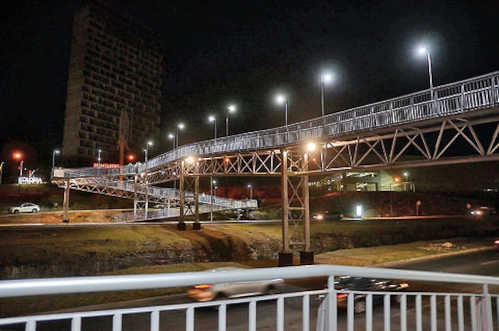 Comienza la rehabilitación de puentes peatonales