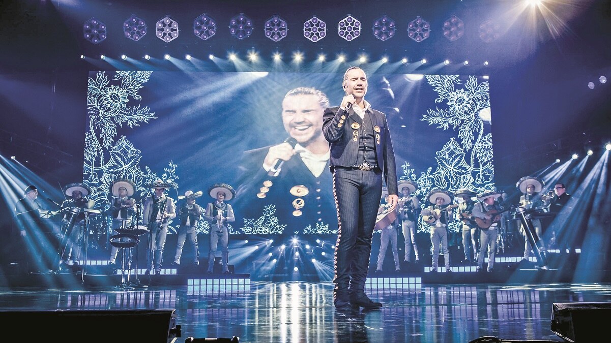 Multan con un millón de pesos en Querétaro al organizador del concierto de Alejandro Fernández