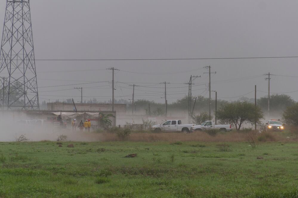 Alberto y su familia tuvieron que dejar su casa en la colonia El Rocío, en San Juan del Río. La fuga se originó a escasos 100 metros de su vivienda. (OBTURE PRESS)