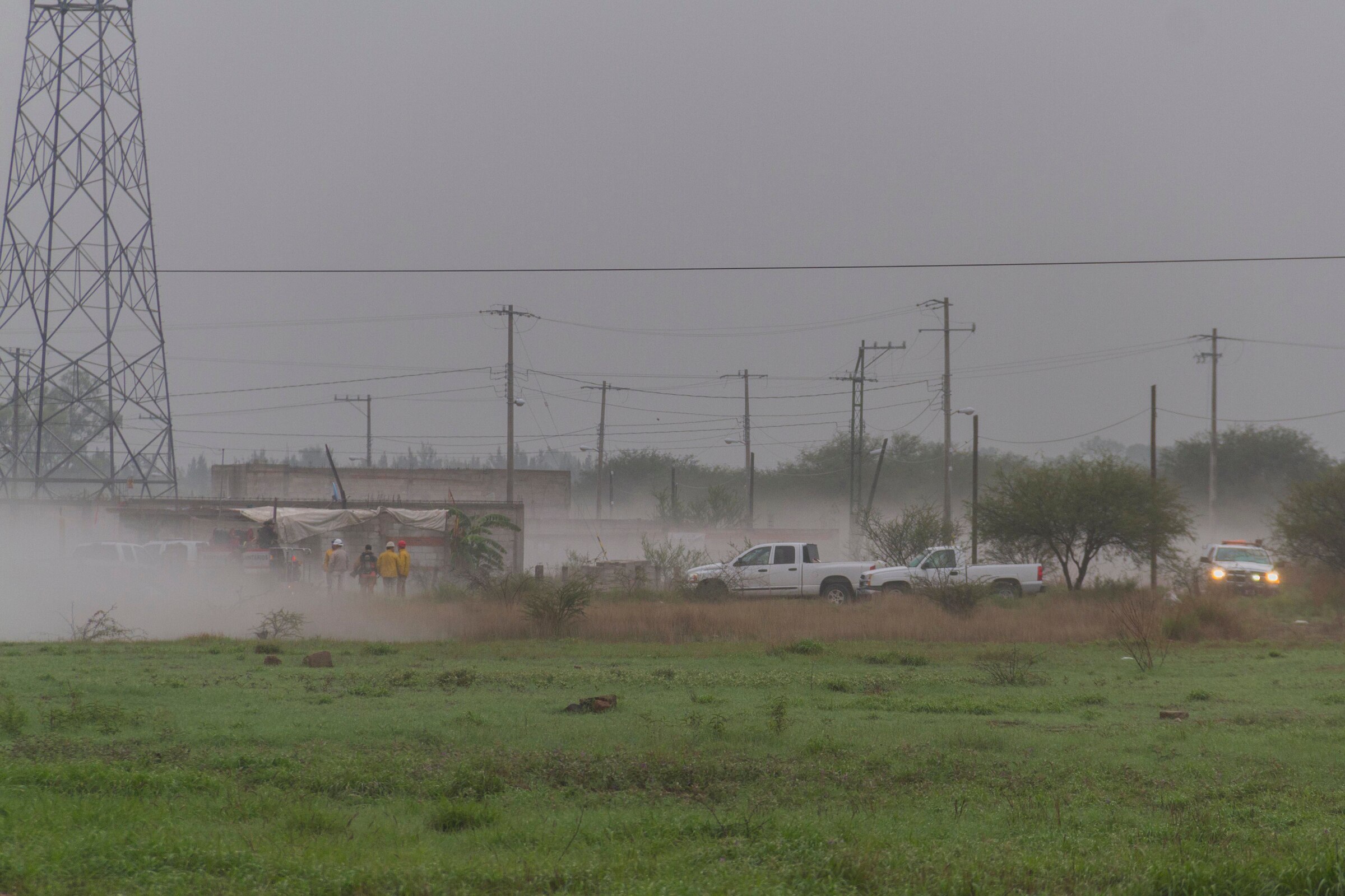“Salimos corriendo de allá... ya no se podía respirar”