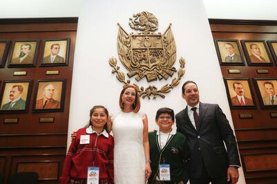 Niño gobernador pide combatir la corrupción