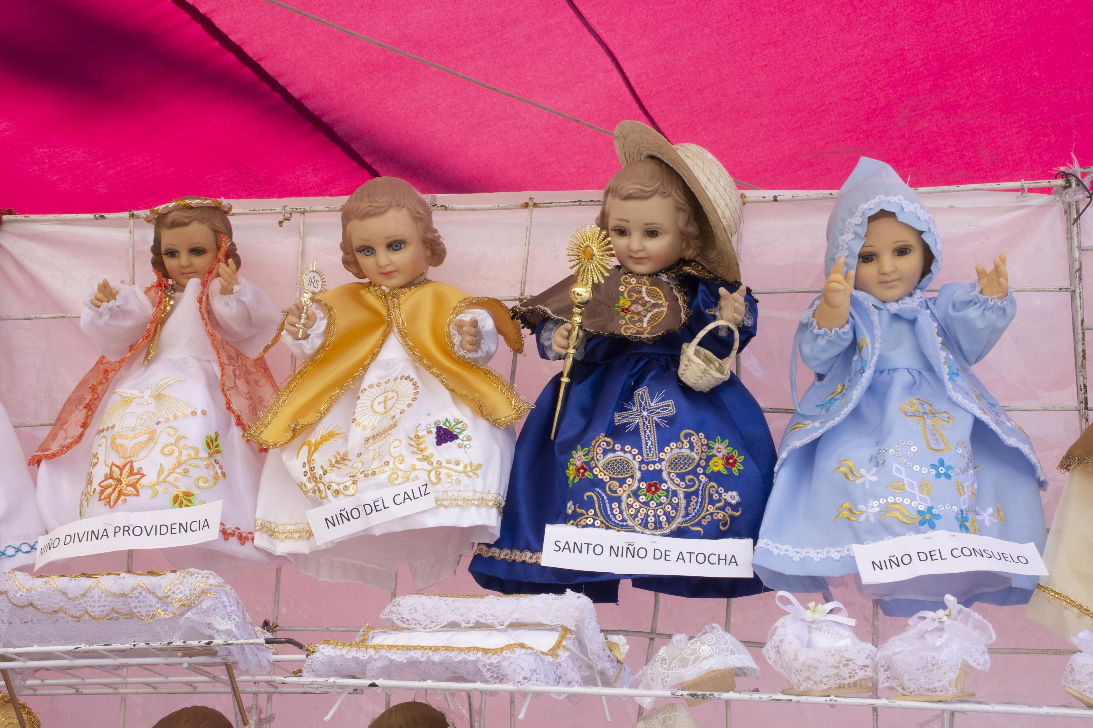 Vestir al Niño Dios, tradición que vive