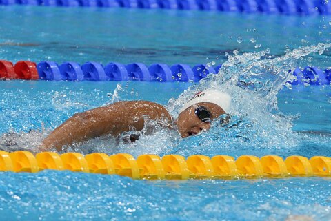  Lucen  queretanos en las piscinas 