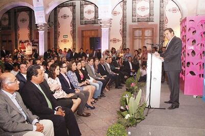 Apuesta Borja por el apoyo a familias 