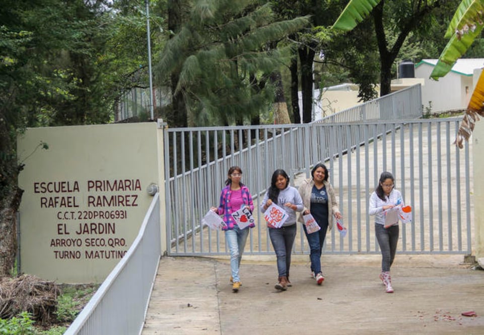 Como parte del programa de servicio social y voluntariado de la UAQ, 12 universitarios brindan talleres en la comunidad de El Jardín y La Florida. (ESPECIAL)