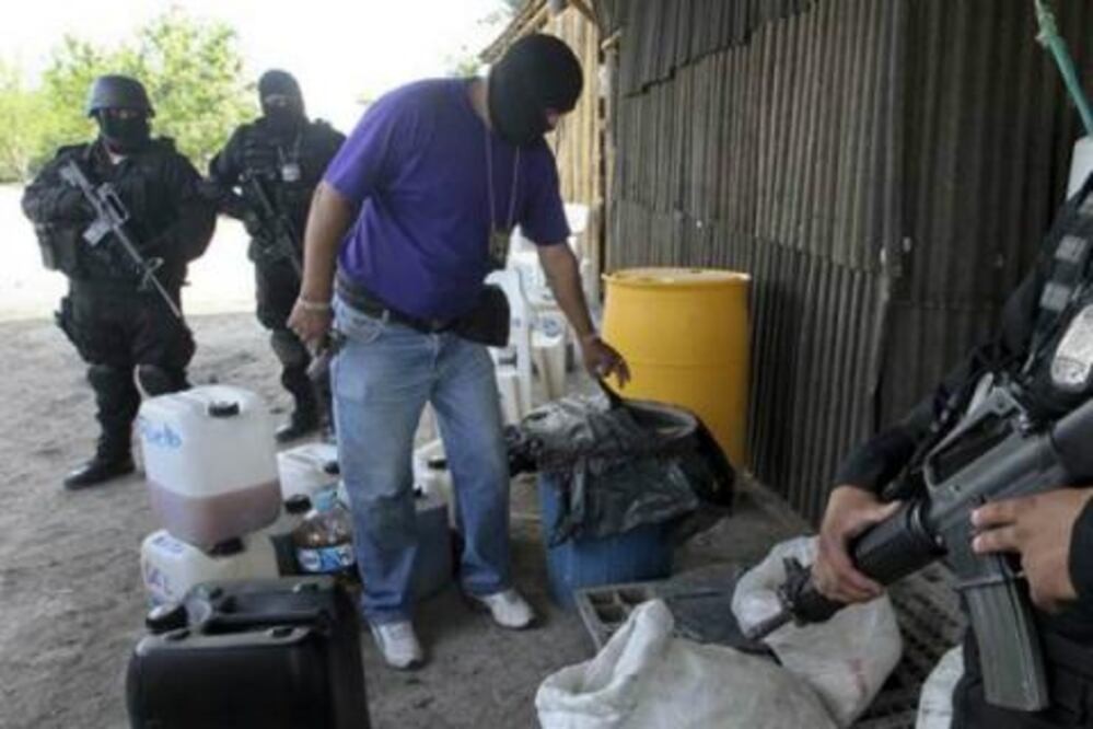 Aseguró la PGR 4 laboratorios en 2013