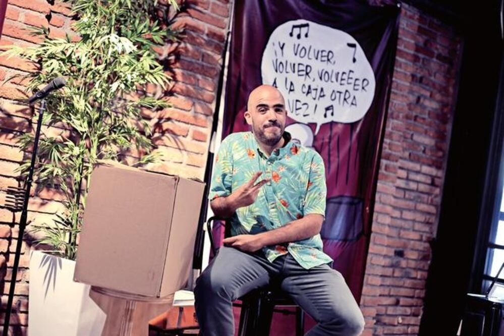 Bubu Romo, propietario de La Caja, anunció la presentación de destacadas figuras del stand up el próximo 30 de agosto en el Teatro Metropolitano, con la finalidad de rescatar el establecimiento. (FOTOS: GONZALO IBÁÑEZ / FACEBOOK. EL UNIVERSAL)