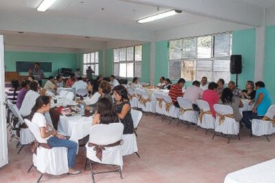 Reconoce Jalpan telesecundarias