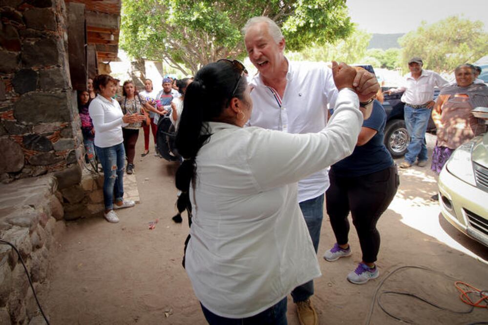 El aspirante panista adelantó que de acuerdo con la información que se conoce, se construirá un pozo en la zona, con lo que se resolverá en buena medida la falta de agua.