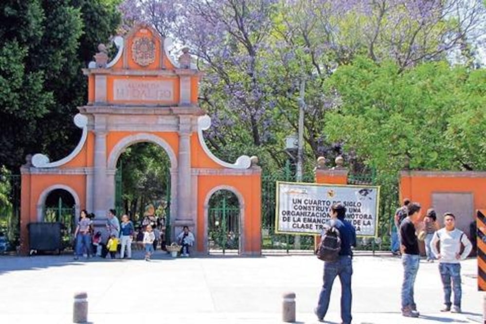 Pide diputado comprensión a ambulantes