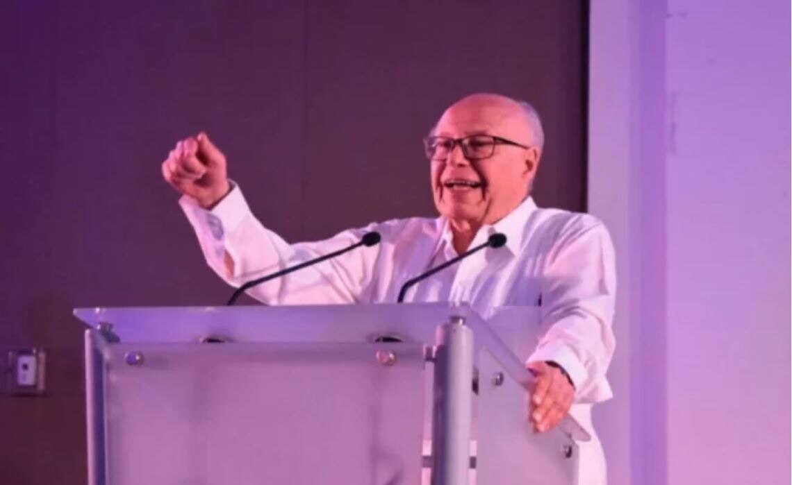 José Narro se baja de la contienda interna del PRI y renuncia al partido