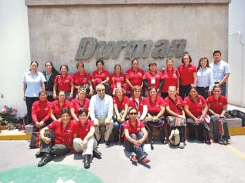 Obtienen título de plomeras capacitadas 