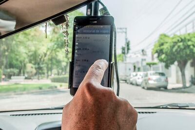 Acusan a Uber de quedarse con ganancias