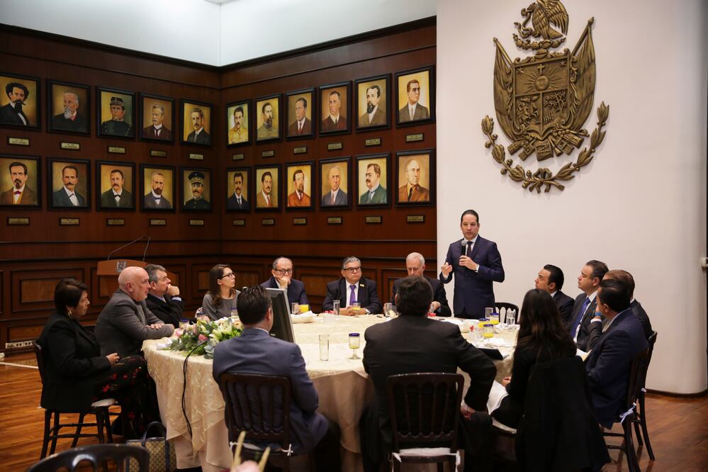 En la reunión Jiménez Salcedo pidió a las autoridades no bajar la guardia en temas de seguridad con el objetivo de preservar el estado de derecho, la legalidad y la impartición de justicia. GUILLERMO GONZÁLEZ. EL UNIVERSAL