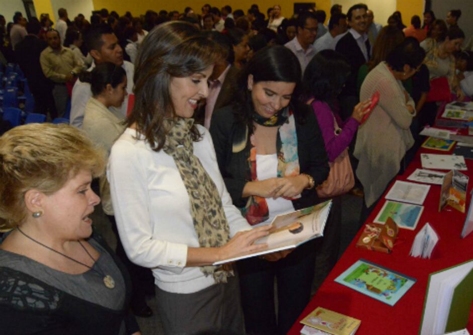 Promueven adopción de menores 