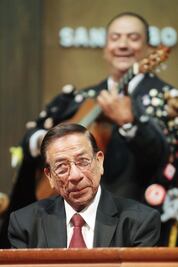 Premian a fundador de Estudiantina 