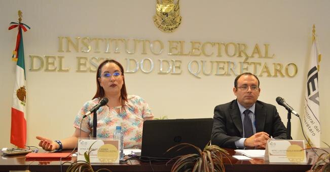 La magistrada María del Carmen Carreón comentó los derechos de votar y ser votado, afiliación, entre otros.