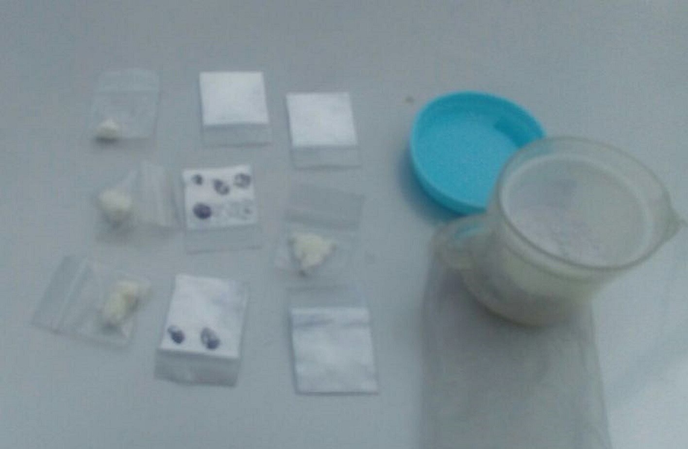 #Avance Detienen a dos por posesión de sustancias prohibidas.