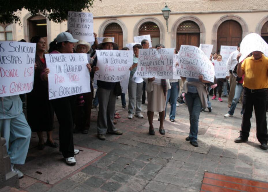 Solicitan solución a sus demandas 