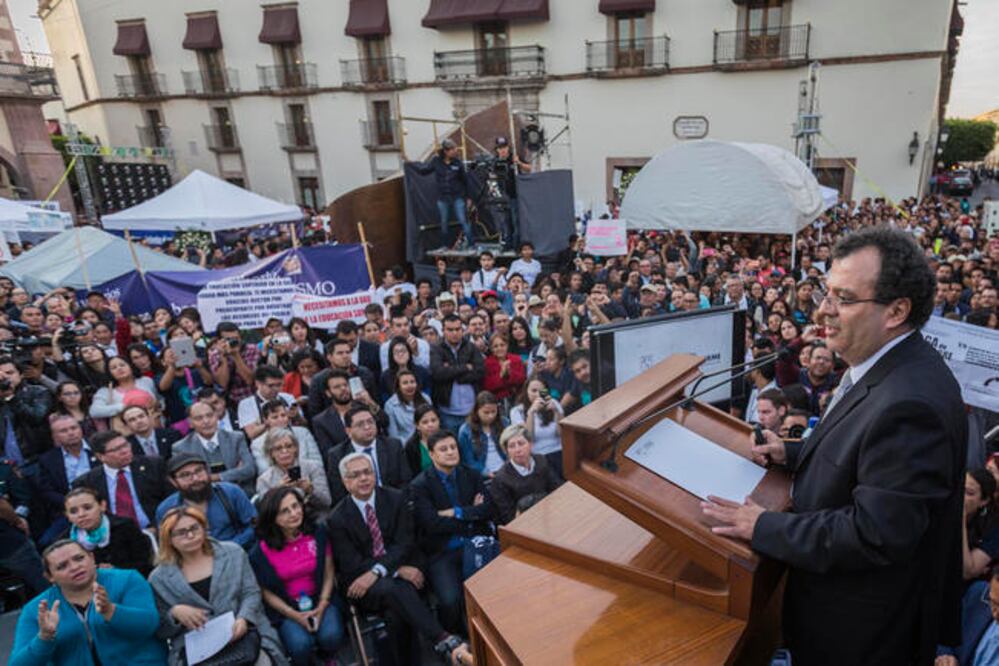 Durante su exposición, el rector habló del crecimiento de infraestructura, destacó que cuentan con campus en 11 de los 18 municipios, por lo que hará lo posible por llegar a todo el estado (FOTOS: DEMIAN CHÁVEZ. EL UNIVERSAL)