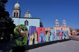 Van por desarrollo integral de Santa Rosa Jáuregui