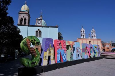 Van por desarrollo integral de Santa Rosa Jáuregui