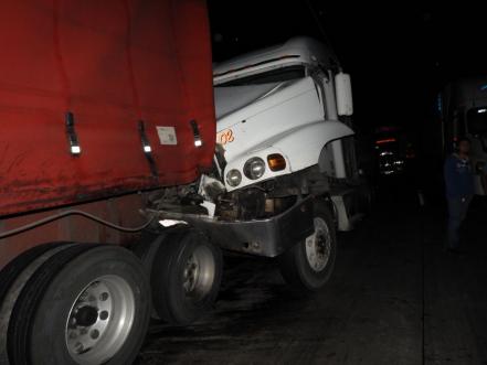 Accidente múltiple paraliza la México-Querétaro 