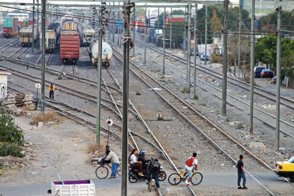 Avanza base mixta ferroviaria