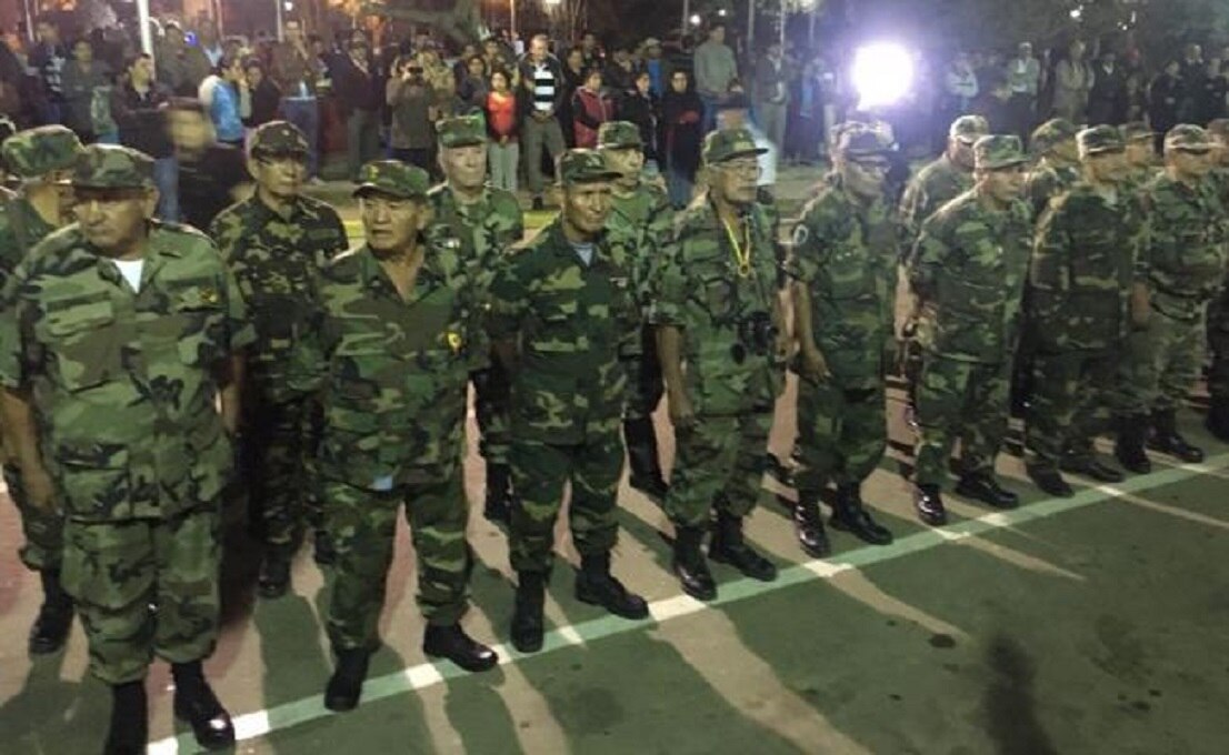 Condecoran a soldados que combatieron al Ché