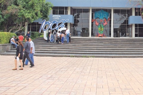 UAQ prevé  convenio de movilidad con EU   