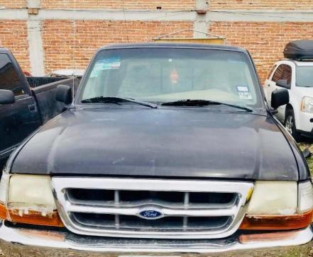 Recuperan autos con reporte de robo en Pedro Escobedo