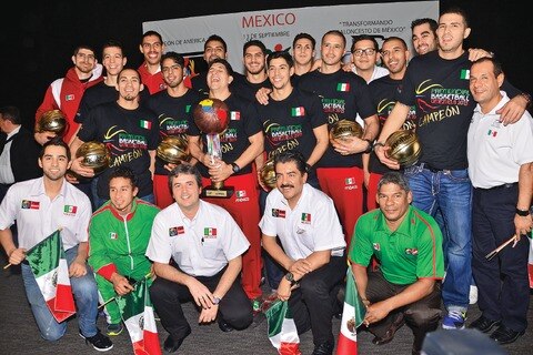 Como héroes, les dan  calurosa bienvenida