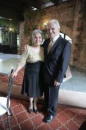 Festejan 50 años de amor incondicional