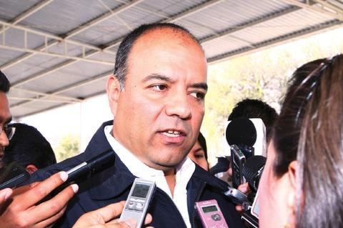 Loyola Vera, cercano con  religiones