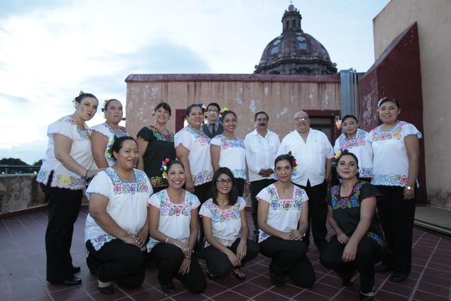 Trova yucateca con invitados de lujo