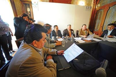  Congreso confía en avalar cambio político 