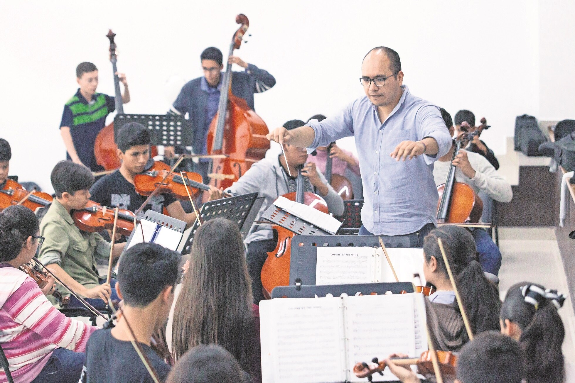 Orquesta Centenario transforma con la música