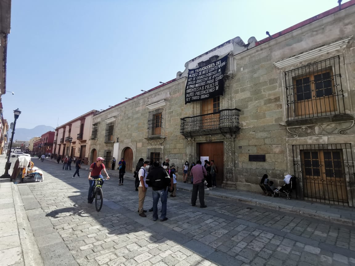 Desalojan por la fuerza a empleados que resguardaban Museo de Arte Contemporáneo de Oaxaca