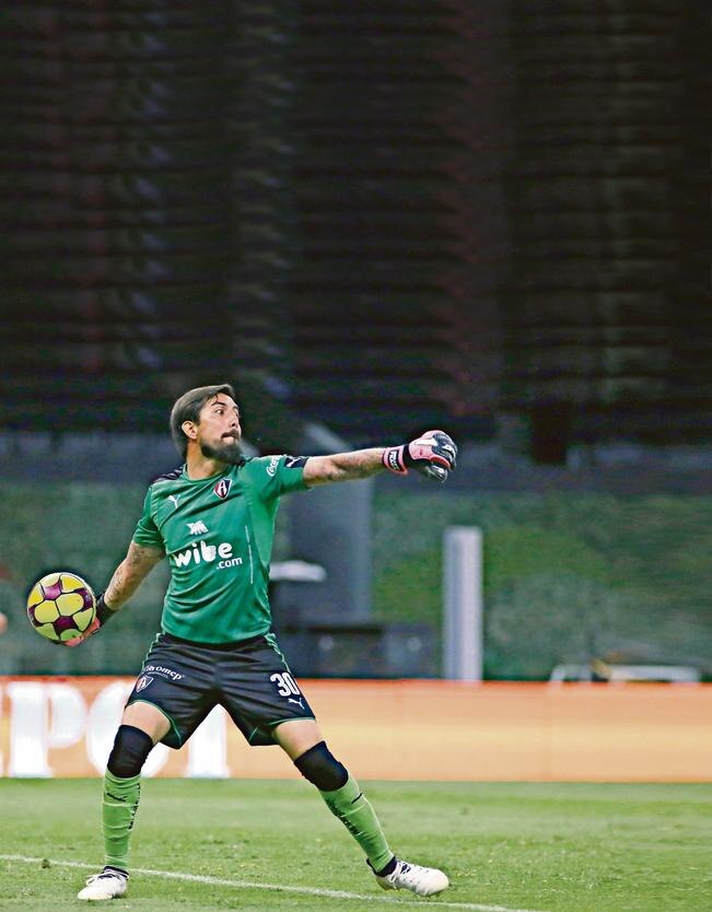 El portero rojinegro busca una mejoría. (MAGO7)